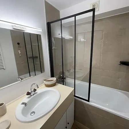 Studio Au Pied Des Pistes, Balcon Sud-est, Tout Equipe - Fr-1-787-105 *